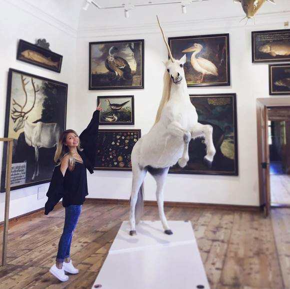 Meet your Posher, Kate - Picture 1 of 1